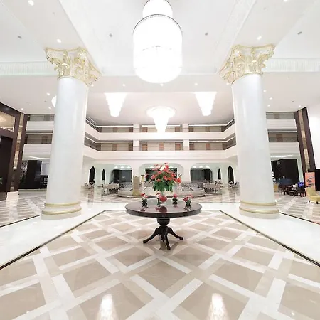 Juju Premier Palace 5* בלדיבי