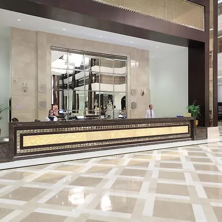 Juju Premier Palace 5* בלדיבי