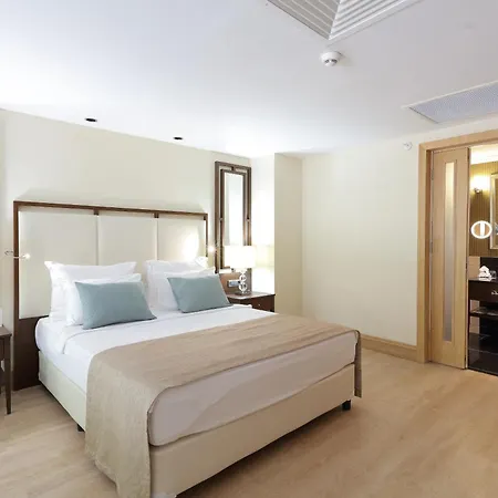 Juju Premier Palace מלון 5*
